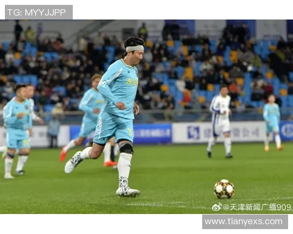 足球明星华丽变身瞬间揭秘精彩转场图集